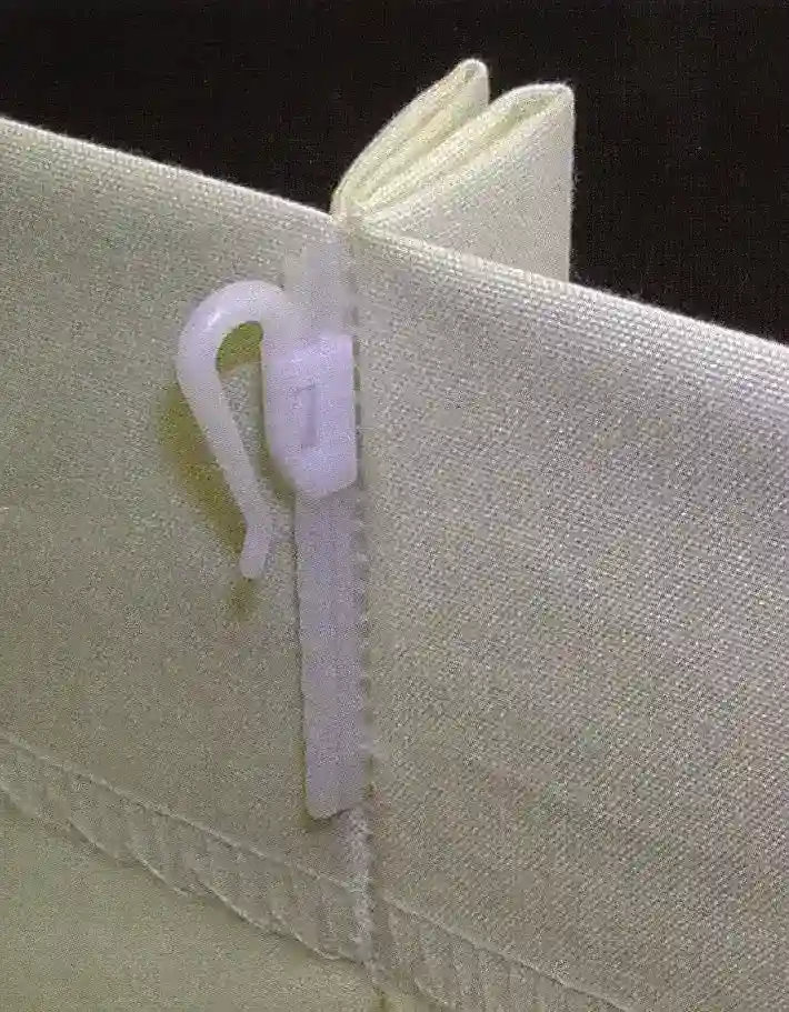 Haczyk flex wszyty w zasłonę
