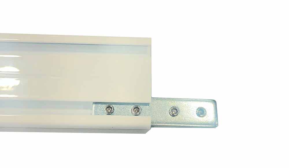 Sposób łączenia szyn MCS za pomocą łącznika - łącznik wsuwamy w góeny kanał w obie części łączonej szyny